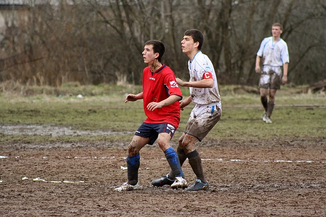 中超比赛亮点：上海海港2-1取胜山东泰山,